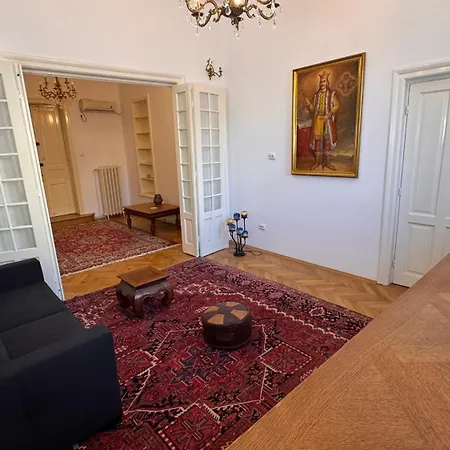 Aristocrat Near Cismigiu Garden 公寓 *