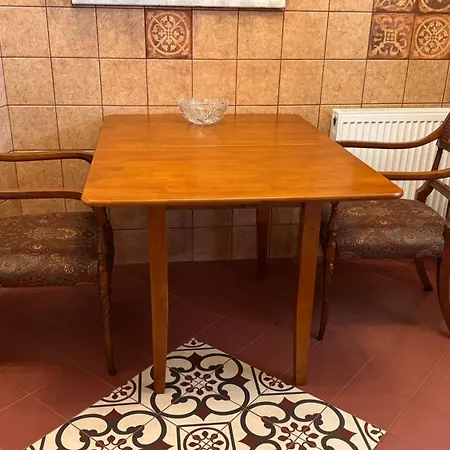 Aristocrat Near Cismigiu Garden *