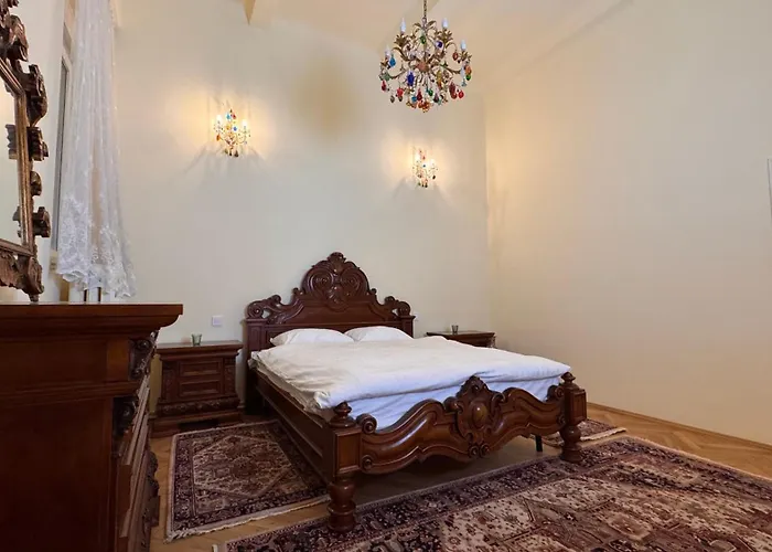 Aristocrat Near Cismigiu Garden Apartment *