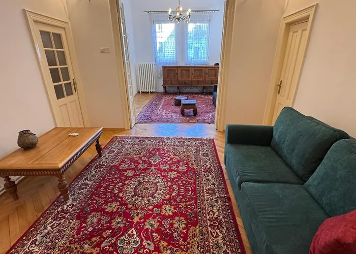Apartment Aristocrat Near Cismigiu Garden *