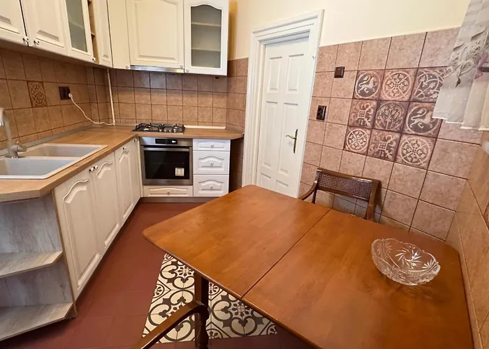 Apartment Aristocrat Near Cismigiu Garden *
