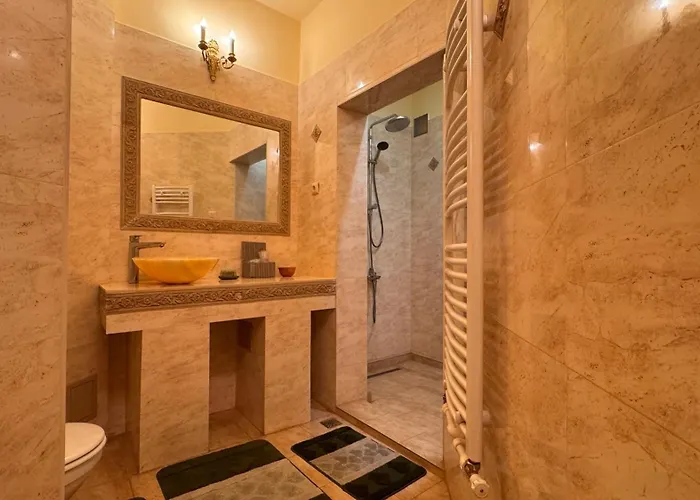 Apartment Aristocrat Near Cismigiu Garden *